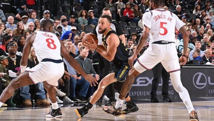 库里24分 勇士110-115不敌快船