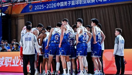 乐鱼leyu赛事官方-四连败！CBA豪门彻底无缘季后赛，重金引进的球员个个受伤